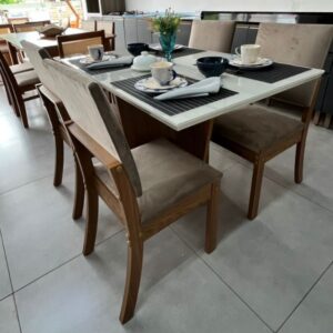 Conjunto de mesa 4 cadeiras